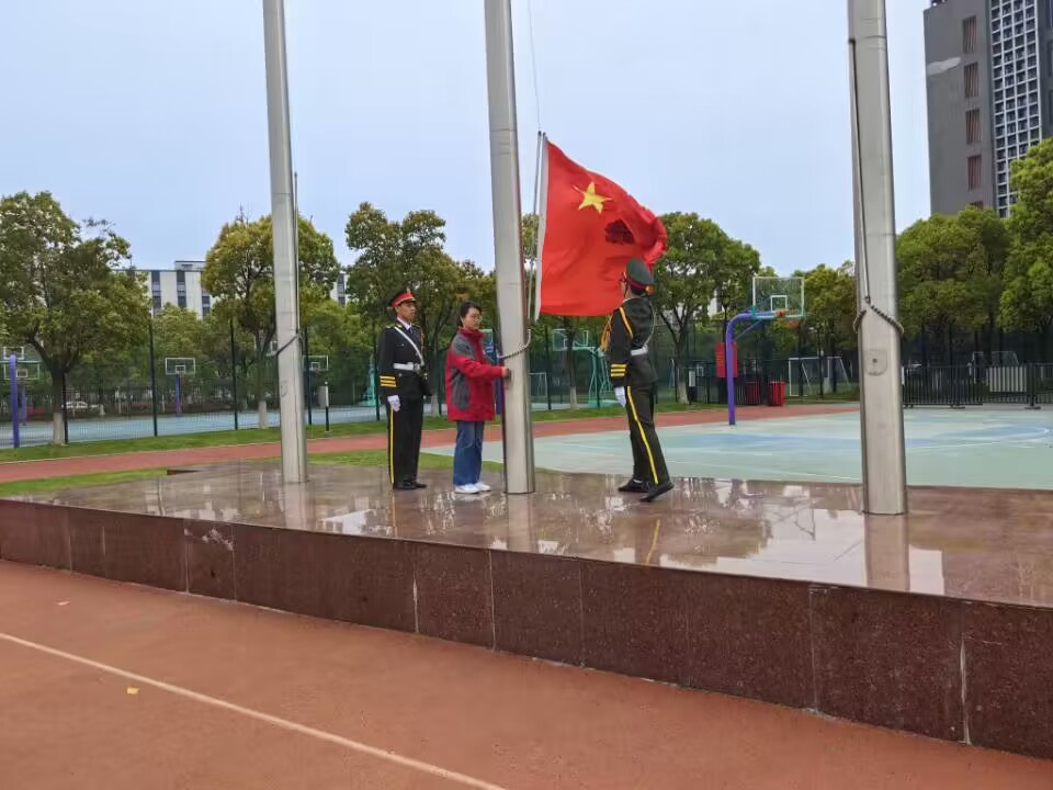 9d2543a43ba04d119361c9d691b67556.jpg